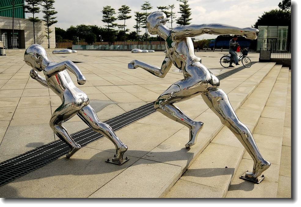 鄭州雕塑廠家制作鑄銅雕塑時注意的事項(xiàng)(圖1) 鄭州雕塑廠家制作鑄銅雕塑時注意的事項(xiàng)(圖1)